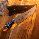 Faca de Churrasco Artesanal Personalizada CRUZEIRO | Aço Inox 420C com Cabo em Madeira e Resina + Bainha de Couro