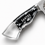 Faca de Churrasco Artesanal Personalizada SANTOS | Aço Inox 420C com Cabo em Madeira e Resina + Bainha de Couro